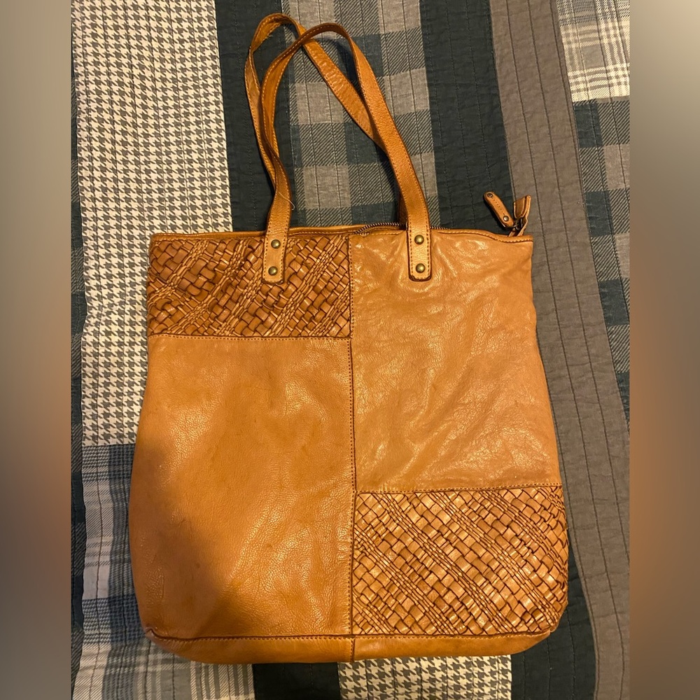 Leather tote purse